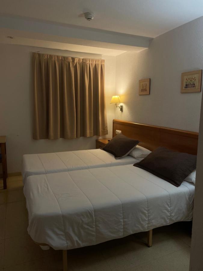 Hostal Maria Elx Esterno foto