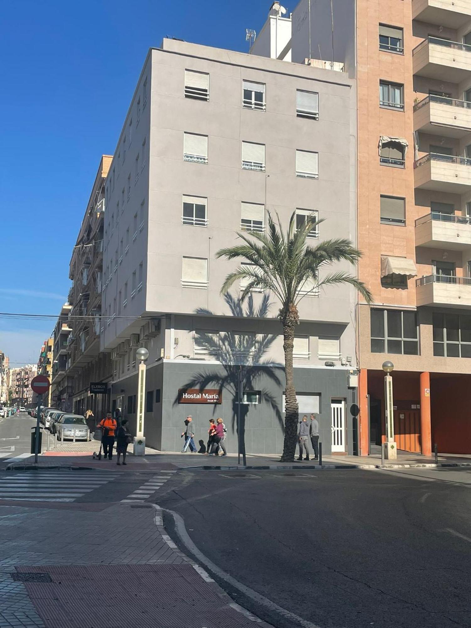 Hostal Maria Elx Esterno foto The building where the attack took place
